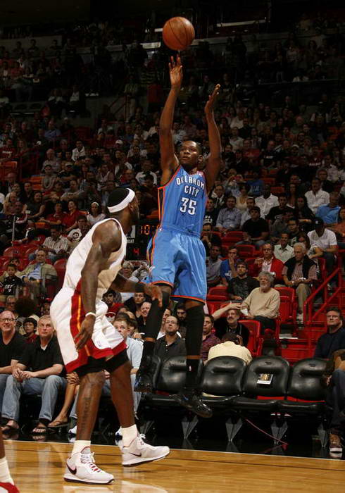 知名装备网站：阿迪达斯将于11月6日发售世界杯球衣，23队谍照泄露（据知名装备网站：阿迪达斯世界杯球衣将于11月6日开售，23队款式谍照曝光）