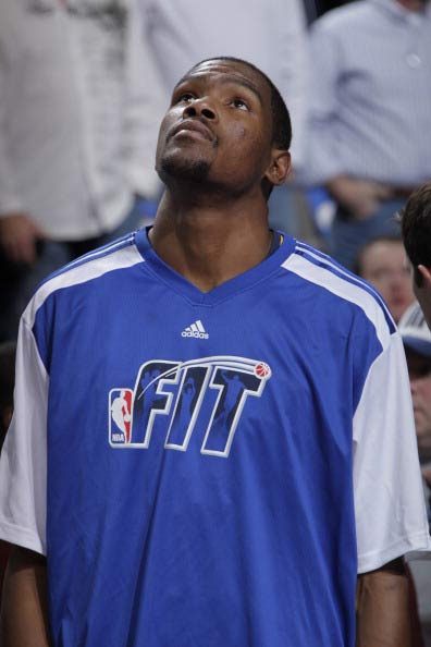 替补球员关键时刻破门逆转比赛（替补奇兵关键一击助队完成逆转）