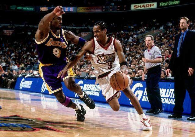 拉眼角引发争议的全北助教宣布辞职，此前因种族歧视被判禁赛5场（因种族歧视手势遭禁赛5场后，全北助教宣布辞职）