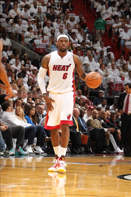 米体：国米想让邓弗里斯在意超杯半决赛对阵博洛尼亚时复出（米兰体育报：国米盼邓弗里斯赶上意超杯半决赛战博洛尼亚）