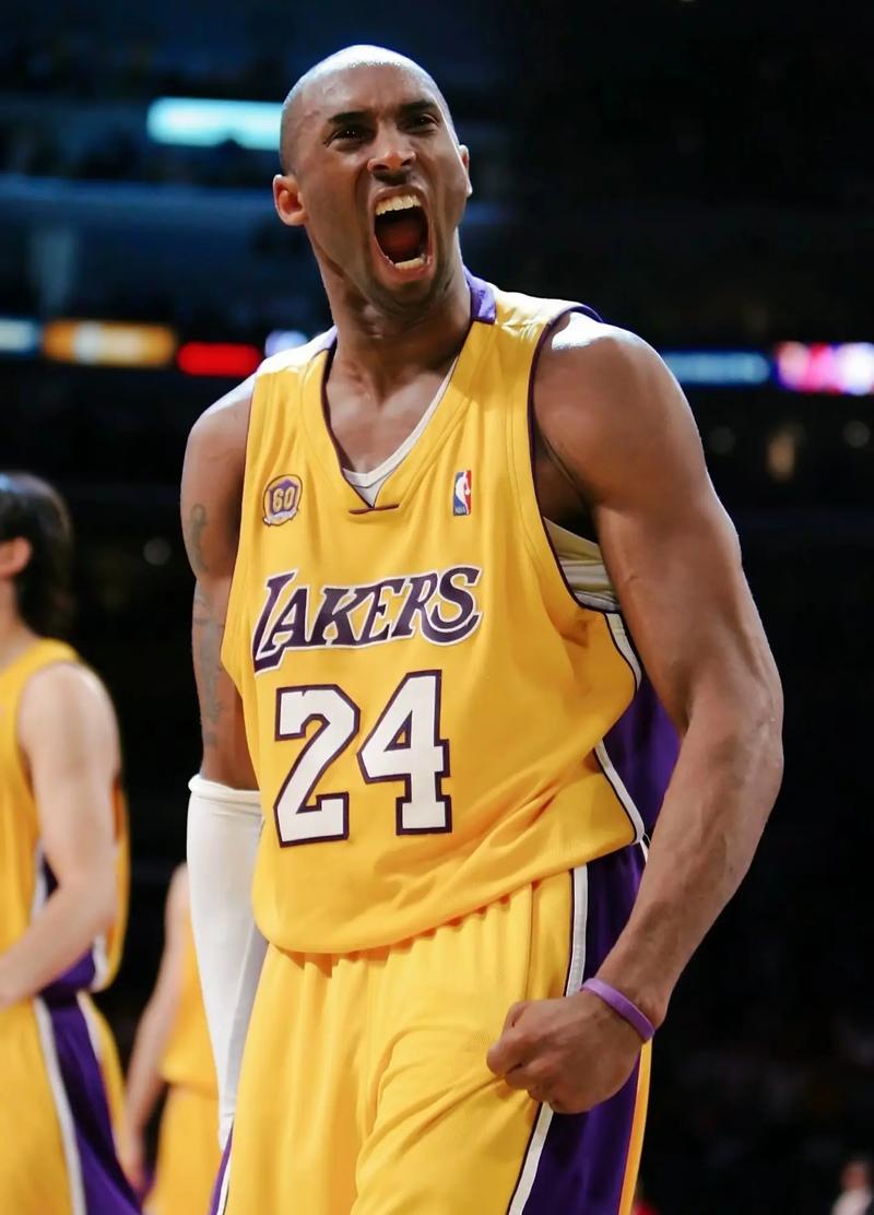 博尼：大胜是全队功劳；迪乌夫正在向所有人展示他的巨大价值（博尼：大胜归功于全队；迪乌夫正向所有人证明其巨大价值）