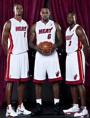 火力拉满！阿夫迪亚&夏普合砍17分，开拓者三节反超比分（状态火热！阿夫迪亚、夏普合得17分，开拓者三节实现反超）